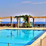 マラントン ビーチ ホテル