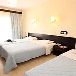 マラントン ビーチ 4* コイニラ