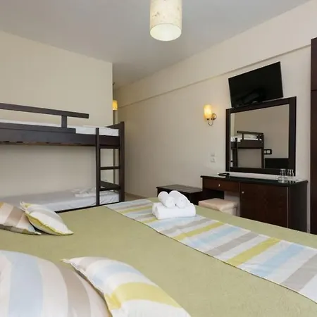 Ξενοδοχείο Maranton 4*