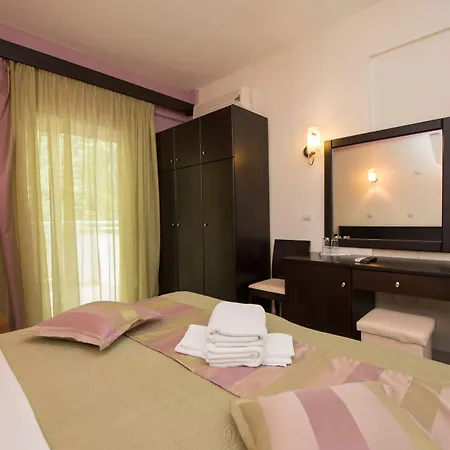 Maranton 4* Κοίνυρα