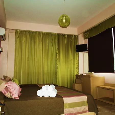 马兰顿海滩酒店