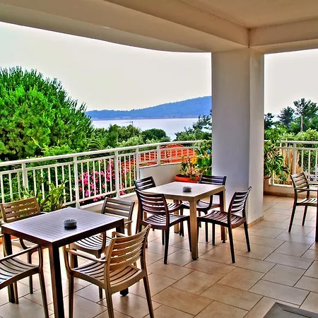 马兰顿海滩酒店