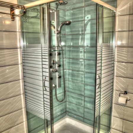 Maranton Hotel 4*